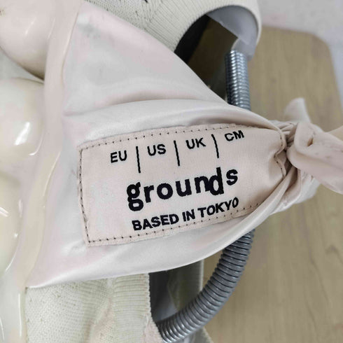 グラウンズ grounds JEWELRY HANKIE PUMPS VANILLA レディース 26