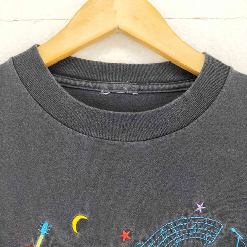袖裾シングル フロントマルチカラー刺繍クルーネックTシャツ メンズ