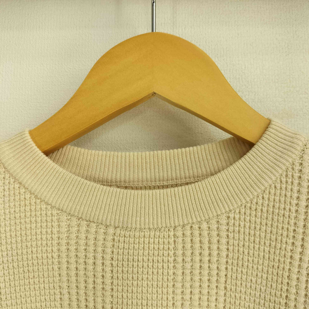 Ameri VINTAGE - Ameri◆新品 WAFFLE LIKE PUFF SLEEVE KNIT Ameri（アメリ）の「WAFFLE LIKE PUFF SLEEVE KNIT（Tシャツ