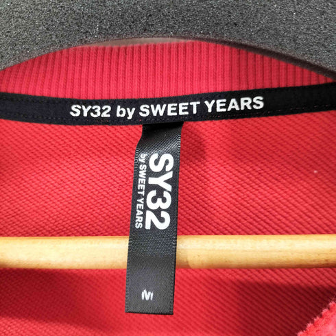 エスワイサーティトゥー SY32 by SWEET YEARS SHIELD LOGO P/O CREW メンズ JPN:M