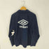 アンブロ UMBRO Tailared By UMBRO ロゴ プリント ドリルトップ カットソー メンズ import:M