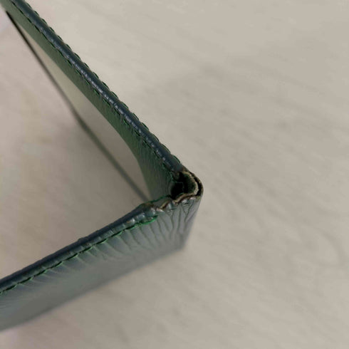 ルイヴィトン LOUIS VUITTON エピレザー ロゴ刻印 カードケース メンズ