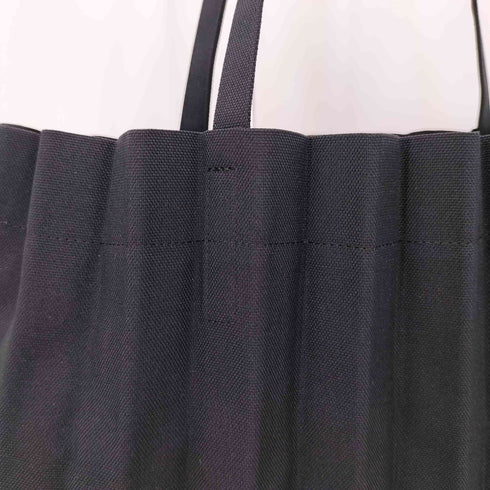 イッセイミヤケミー ISSEY MIYAKE me TRUNK PLEATS BAG レディース