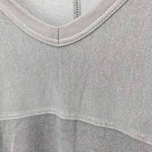 アンスクリア INSCRIRE フットボールTシャツ Vネック オリーブ Tシャツ カットソー レディース