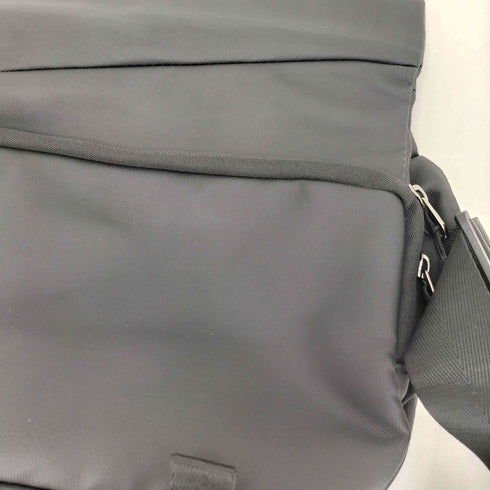 NIID URBANATURE 撥水 チェストバッグ メンズ