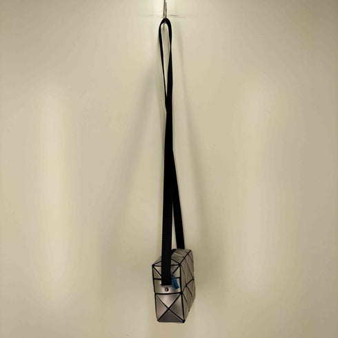 バオバオイッセイミヤケ BAO BAO ISSEY MIYAKE 25SS CUBOID METALLIC ショルダーバッグ レディース