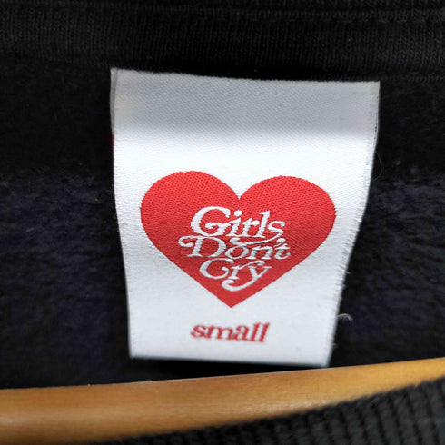 ガールズドントクライ Girls Don’t Cry BEATS ANGEL エンジェルロゴクルーネックスウェット メンズ JPN:S