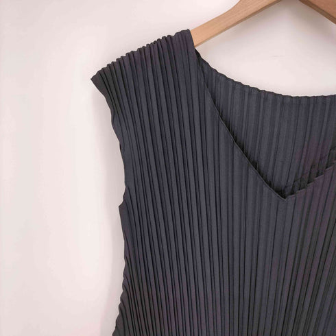 プリーツプリーズイッセイミヤケ PLEATS PLEASE ISSEY MIYAKE vネック ノースリーブワンピース レディース JPN:4