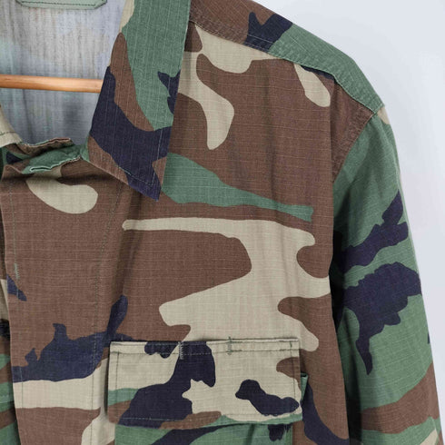 ユーエスアーミー U.S. ARMY 90S 96年会計 ウッドランドカモ コンバットシャツ メンズ MEDIUM REGULAR