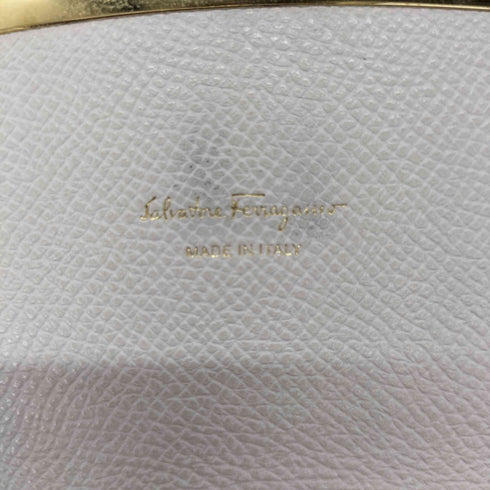 サルヴァトーレフェラガモ Salvatore Ferragamo ガンチーニクリップ パスケース付き 長財布 レディース ONE SIZE