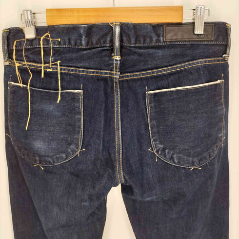 クロ KURO GRAPHITE 革パッチ 5ポケット ボタンフライ ストレート APHITE 革パッチ 5ポケット ボタンフライ ストレート セルヴィッジ デニム パンツ メンズ JPN:2