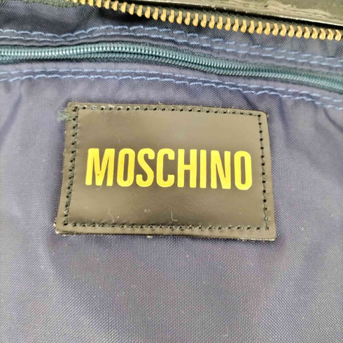 モスキーノ MOSCHINO メタルロゴデザインボストンバッグ メンズ