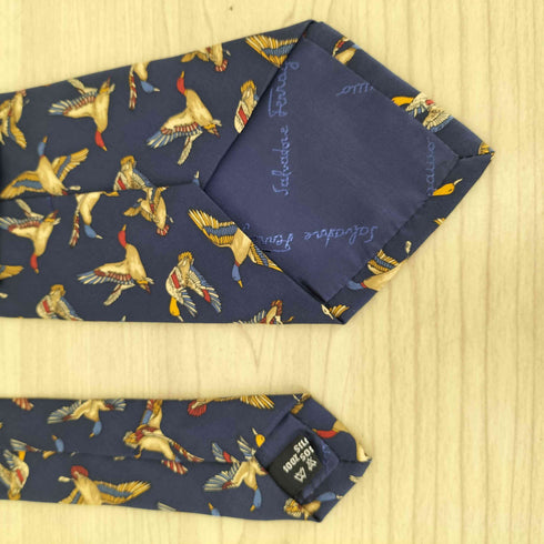サルヴァトーレフェラガモ Salvatore Ferragamo カモ柄 シルクネクタイ メンズ