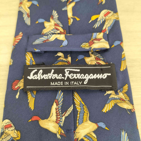 サルヴァトーレフェラガモ Salvatore Ferragamo カモ柄 シルクネクタイ メンズ