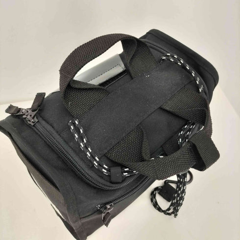 カラー kolor THE GROOMING COLLABORATION KIT POUCH レディース F