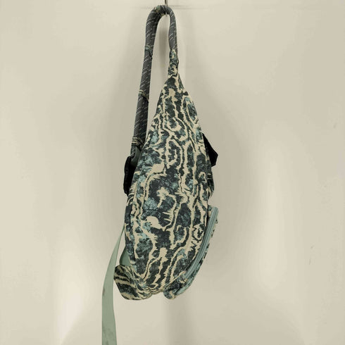 カブー KAVU 総柄ボディバッグ メンズ