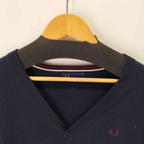 フレッドペリー FRED PERRY ロゴ刺繍 Vネックカーディガン メンズ JPN:M