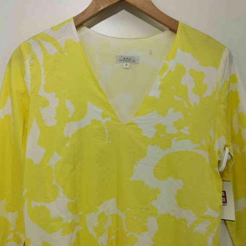アーペーセー A.P.C. 総柄Vネックカットソー レディース import:S