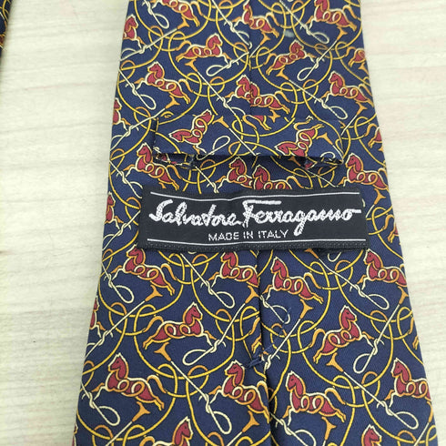 サルヴァトーレフェラガモ Salvatore Ferragamo 馬柄 シルクネクタイ メンズ