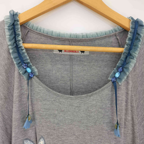 アルベロベロ OLLEBOREBLA オレボレブラ ブタさん ビジュー装飾 刺繍 フリル変形カットソー レディース