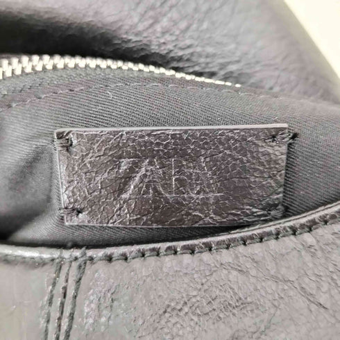 ザラ ZARA クラックテクスチャー加工ポケットバッグ レディース