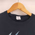 GILDAN バンドプリント S/S クルーネック Tシャツ メンズ import:M