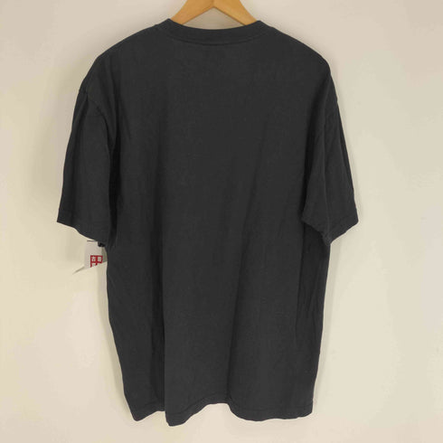 アンディフィーテッド UNDEFEATED BUMPER STICKER S/S TEE バンパー ステッカー ショートスリーブ Tシャツ メンズ import:L