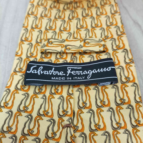 サルヴァトーレフェラガモ Salvatore Ferragamo 総柄シルクネクタイ メンズ