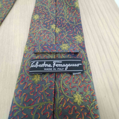 サルヴァトーレフェラガモ Salvatore Ferragamo 草総柄 シルクネクタイ メンズ