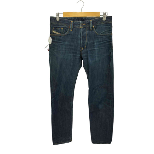 ディーゼル DIESEL LARKEE-T REGULAR-TAPERED ボタンフライデニムパンツ メンズ W30L32