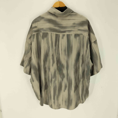 キャスパージョン CASPER JOHN ポリナイロン ストライプレギュラーカラーs/s シャツ メンズ JPN:L