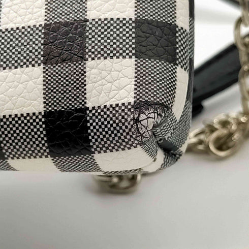 ゲス GUESS ギンガムチェック チェーン ショルダー バッグ レディース