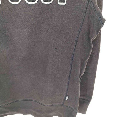 ステューシー Stussy フェルトロゴ 前Vガゼット クルーネックスウェット メンズ import:S