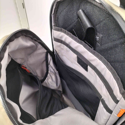 TOMTOC Navigator-T24 Sling Bag スリングバッグ メンズ
