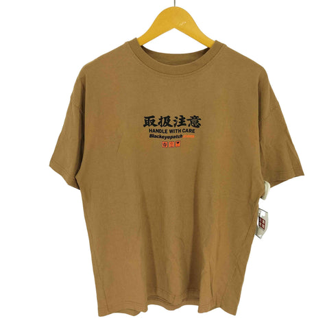 ブラックアイパッチ Black Eye Patch フロント ロゴプリント クルーネック S/S Tシャツ メンズ JPN:M