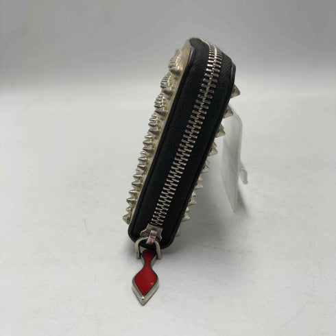 クリスチャンルブタン CHRISTIAN LOUBOUTIN スパイクスタッズ メタリック ラウンドファスナー ロング ウォレット メンズ