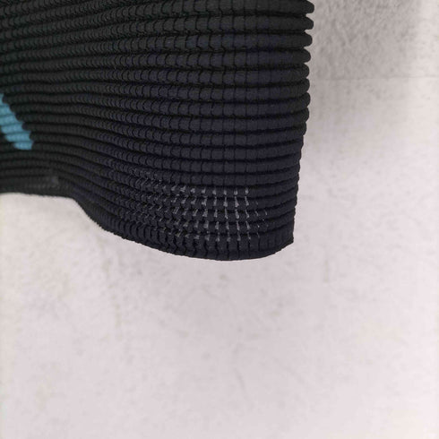 ミー イッセイミヤケ me ISSEY MIYAKE プリーツ総柄ボタンレスカーディガン レディース