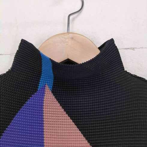 ミー イッセイミヤケ me ISSEY MIYAKE イラストデザインプリーツトップス レディース