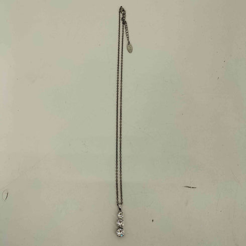 スワロフスキー SWAROVSKI 3連 クリスタル ネックレス レディース