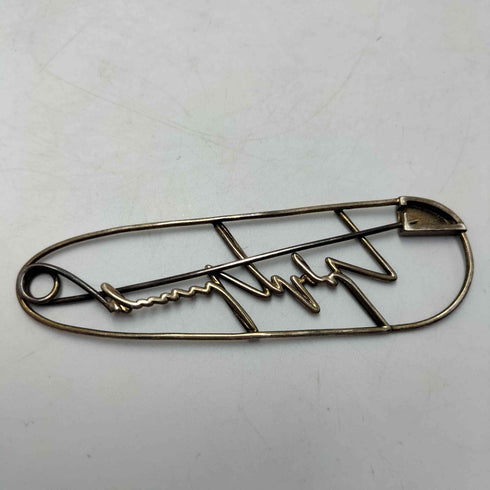 ヨウジヤマモト Yohji Yamamoto Signature Logo Pin ロゴ ピン ブローチ メンズ