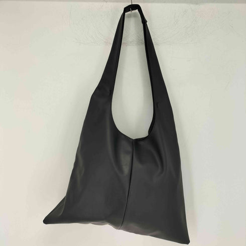 シキトウキョウ shiki tokyo シンセティックレザーマルシェバッグ メンズ