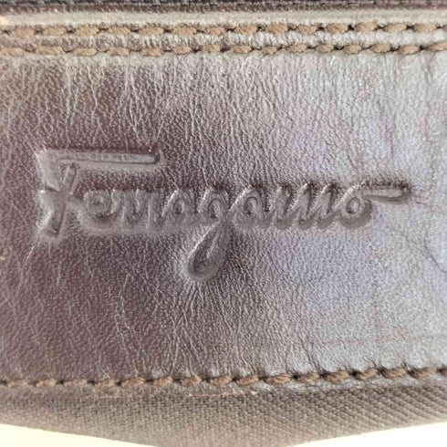 サルヴァトーレフェラガモ Salvatore Ferragamo アクセサリーポーチ レディース