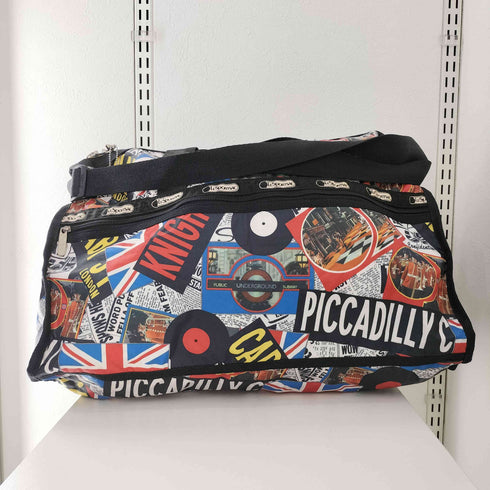 レスポートサック LeSportsac 国旗 総柄 デザインボストンバック レディース