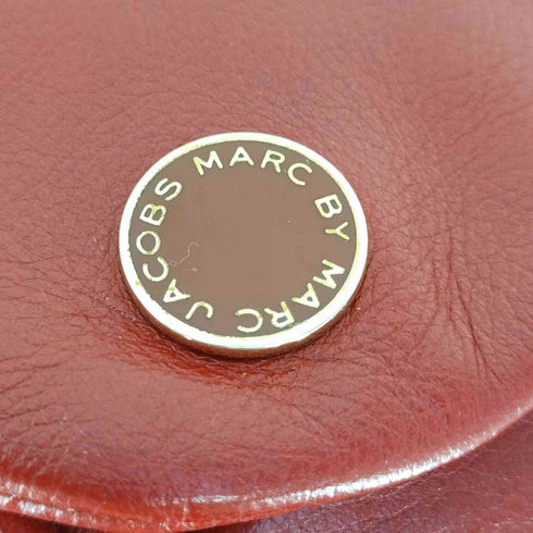 マークバイマークジェイコブス Marc by Marc Jacobs 裏地ロゴプリント マグネットボタン レザー クラッチバッグ レディース