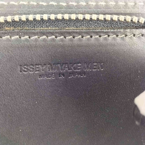 イッセイミヤケメン ISSEY MIYAKE MEN ラウンドジップ レザー コインケース メンズ