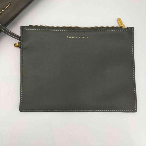 チャールズアンドキース CHARLES&KEITH Studded Textured Hobo Bag スタッズテクスチャー ホーボーバッグ レディース
