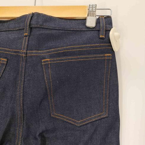 アーペーセー A.P.C. PETIT NEW STANDARD ボタンフライ インディゴテーパードデニム メンズ 28