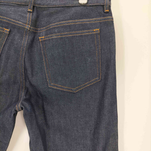 アーペーセー A.P.C. PETIT NEW STANDARD ボタンフライ インディゴテーパードデニム メンズ 30