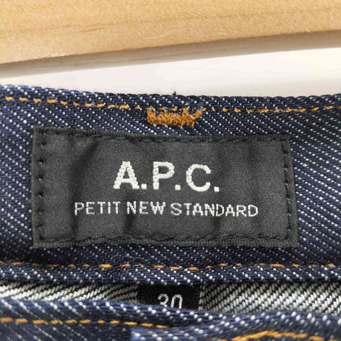 アーペーセー A.P.C. PETIT NEW STANDARD ボタンフライ インディゴテーパードデニム メンズ 30