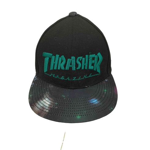 スラッシャーマガジン THRASHER MAGAZINE 宇宙柄 ロゴ刺繍 スナップバックキャップ メンズ FREE